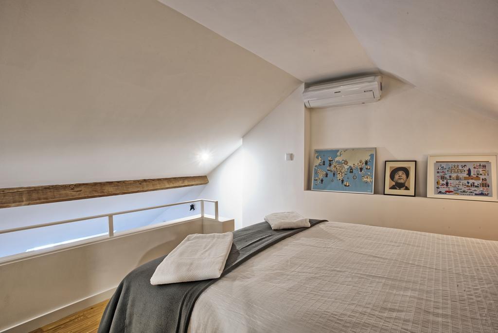 Appartamento Downtown Boutique Duplex Lisbona Esterno foto